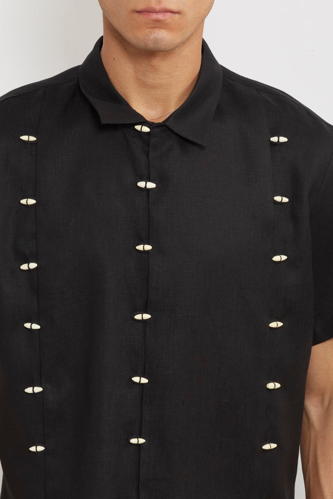 Chela Clamato: Black Linen Shirt